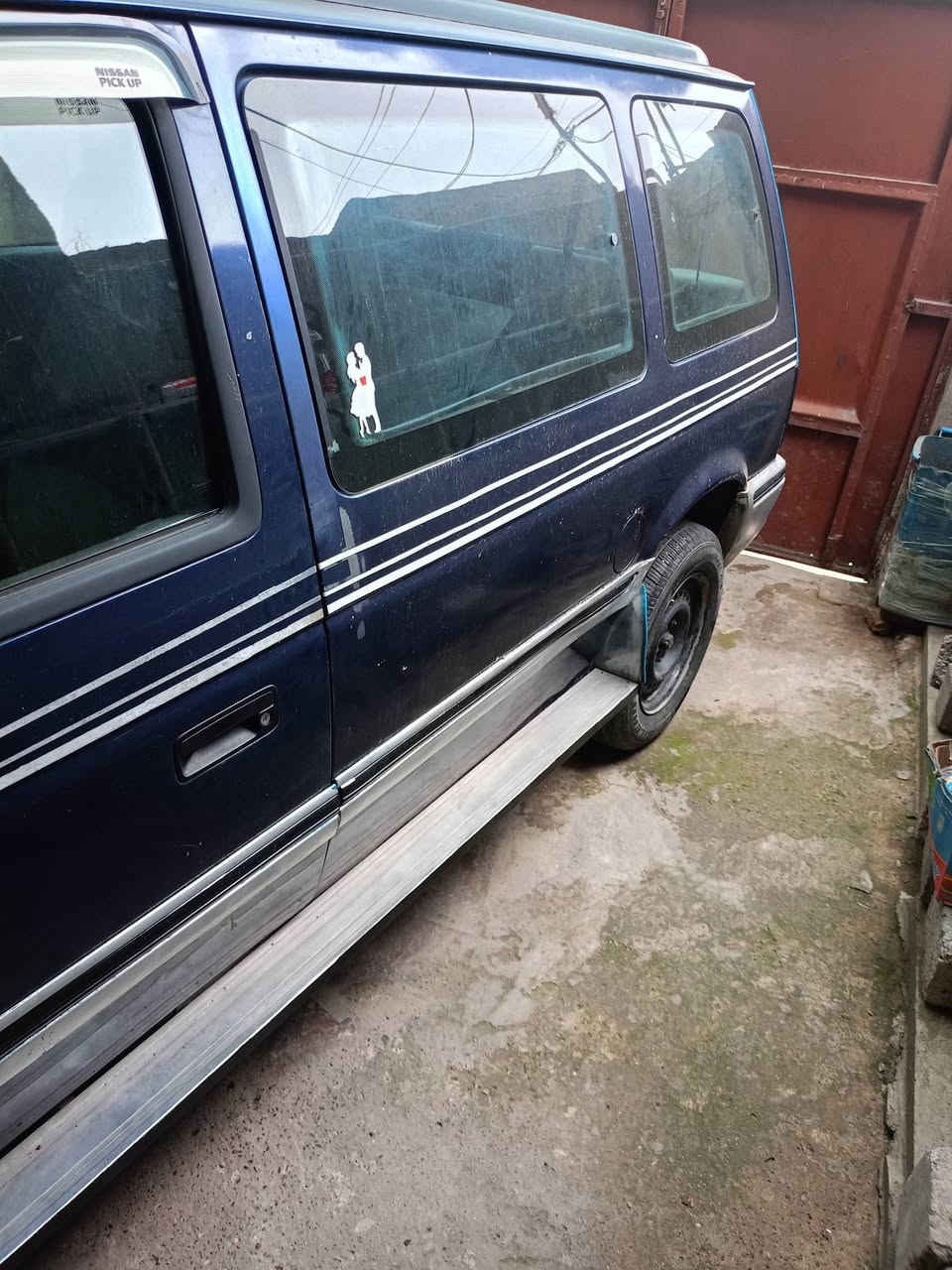 للبيع  كلايزار شاصي قصير موديل 92 رقم انكليزي نينوى السعر 38 
بدون كاربون لان رقم جديد محرك  شرط صارلو 17 يوم من شديتو مال كصه كير انمر لو وثاني وثالث ما يجي رحت فحصت كالو العقل مال كير كهربائية شغالة طخم 70 بور جديد اشتريتو ب80 الف بيها مكانات جيسان دخالها نضيف واني اشتغل بيها اشتراكات يعني السيارة ما تكف قفل مركزي   السيارة تحويل شرعها بلموصل
ملاحظة : عندي العقل مال محرك ضرب من ورا السلف تريد اني اسويه لو انت تسويها بكيفك 
الاستفسار خاص قصد ما ابيع ومااراوس  بس نقد  وتحياتي


**إذا كنت صاحب هذا الإعلان وتريد حذفه لأي سبب، رجاءا أرسل رسالة إلى الدعم الفني**