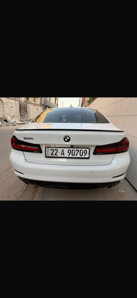 بي ام دبليو  محرك 2000 تون مديل 18 ماشيه 90الف 
وكاله العروش 520i
فول موصفات خمس بردات 
كشنات كهرباء ميموري تحكمات ستيرن شاشه كبيره سلايد روف 3 بصمه جدد تبريد وتدفئه بل كشن 
نضام ECO/SPORT نضام صوتي فاخر تحكم كامل بالدركسون شحن لاسلكي تايرات  Ren f
السياره جديده وحلوه بارد بسيط السعر 24500$ 
للاتصال *********** 
المكان الوزيريه
