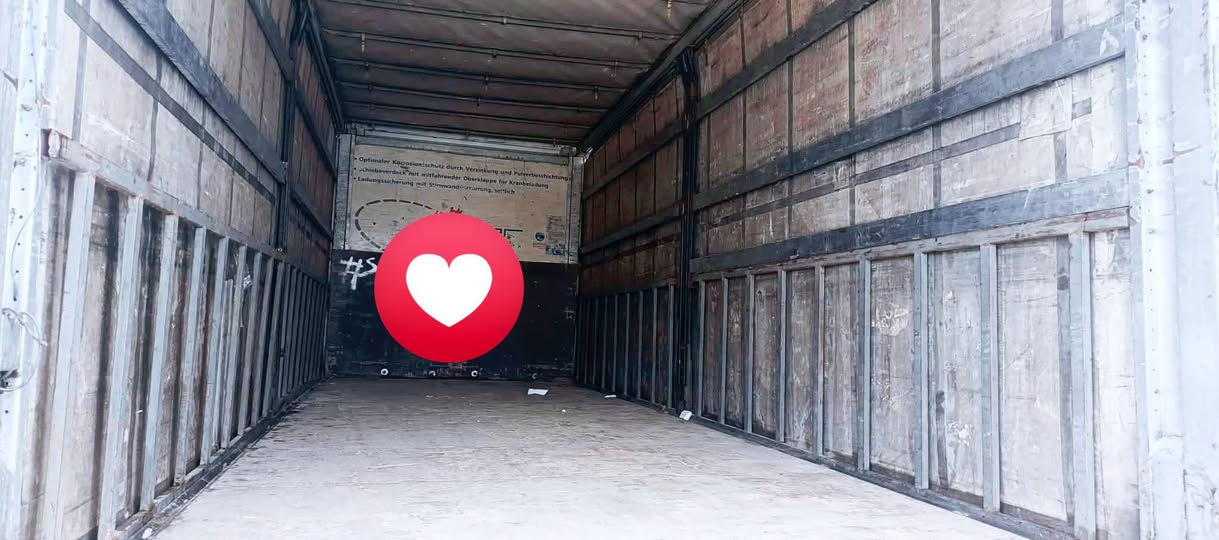 السلام عليكم بدي اتيكو للبيع الطول سبع وربع  بدي جادر مسرحي عنوان اربیل  
***********
***********
