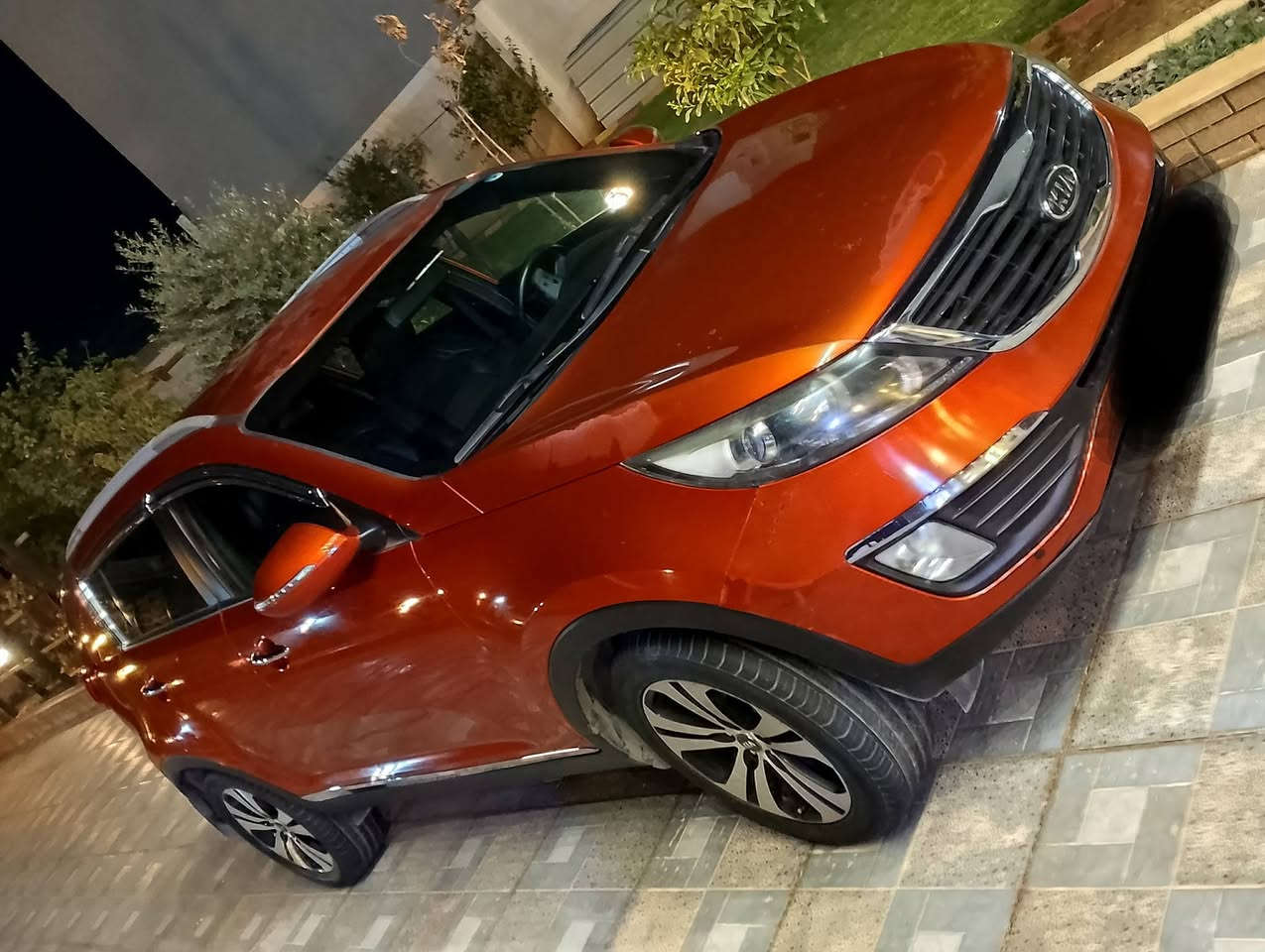 سلام عليكم اخواني سياره للبيع نوع كيا سبورتج 2011 لون مشمشي بدون ضرر وبدون صبغ محرك  شرط كهربائيه كلها شغاله شرط رقم انكليزي اربيل هزه جديد غرامات صفر شرعيها موجود سعر 135$ وبيه مجال عنواني موصل زيونه مقابيل حي الفلاح الايسر رقمي للتواصل ***********
