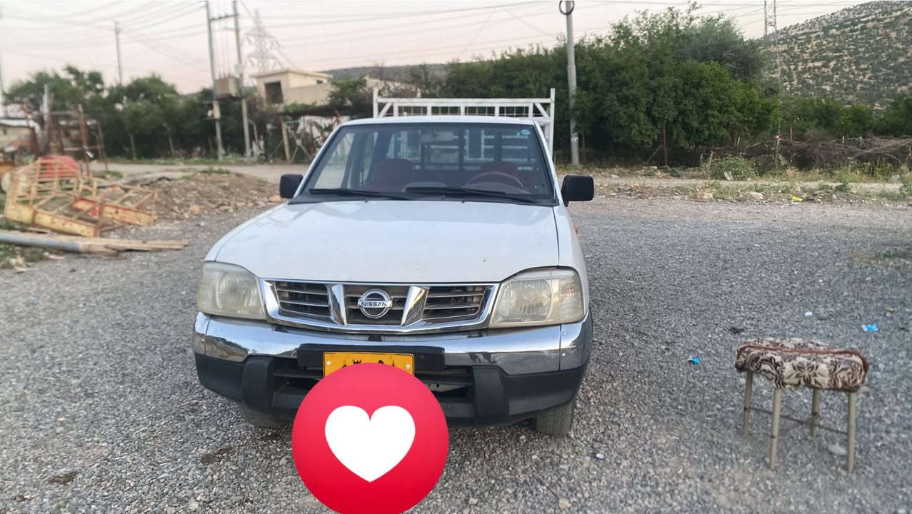 نیسان پیکاب ٢٠١٠پارچە ڕەش بۆدی ساخ
سەنەوی ٩مانگ بەسەرچوە
سەقفی هیچی پیوە نیە 
مەکینە نەکرایتەوە
گیرو مەکینەو ئەکسلی بەشەرت 
***********
نرخ:١٠٤ومحامەلە
