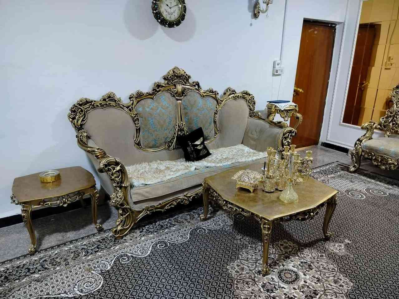 للبيع ⚠️
تخم ملكي درجة اولى 10 مقاعد مع طبله  كبيره وسطيه وثنين صغار مع زولية قياس 3×4   نظيف ومرتب 

بسعر 850.000 وبي مجال للاستفسار موجود على الخاص


**إذا كنت صاحب هذا الإعلان وتريد حذفه لأي سبب، رجاءا أرسل رسالة إلى الدعم الفني**