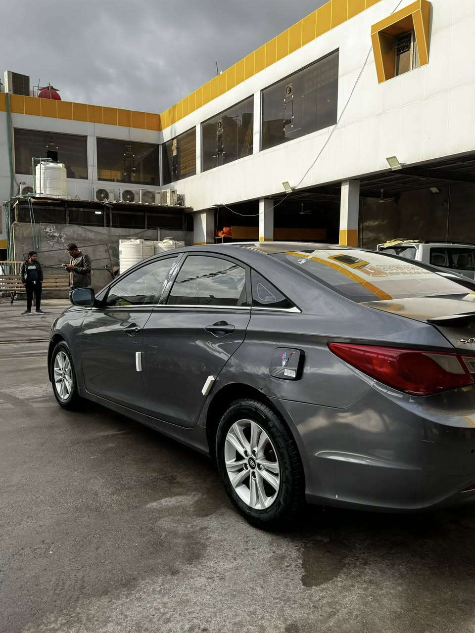 السلام عليكم سياره سوناتا 2012 محرك 2000 دوش وارد كوري  كفاله مكينه وكير حداديه ستوى نافضه  تبريد تدفه مو بسمي لولد يريد تحول عنوان بصره المطيحه 
*********** واتساب
***********
