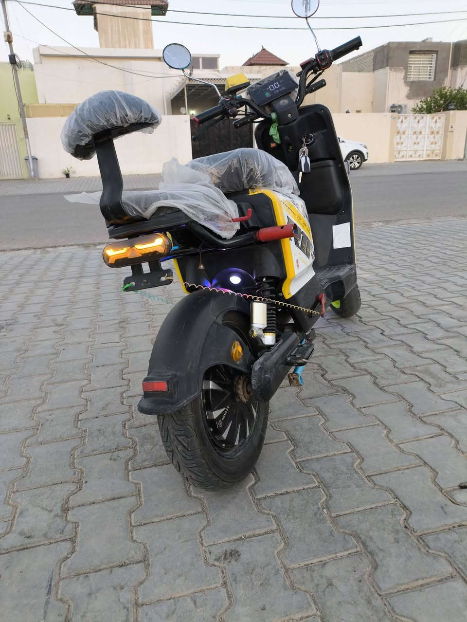 سلام عليكم R11  موديل 2025 فول مواصفات كامل مكمل 5 بطاريات الكبار ملف 2000 للبيع او مراوس مكاني نجف حي نداء وهذا رقمي اتصل او واتساب ***********
