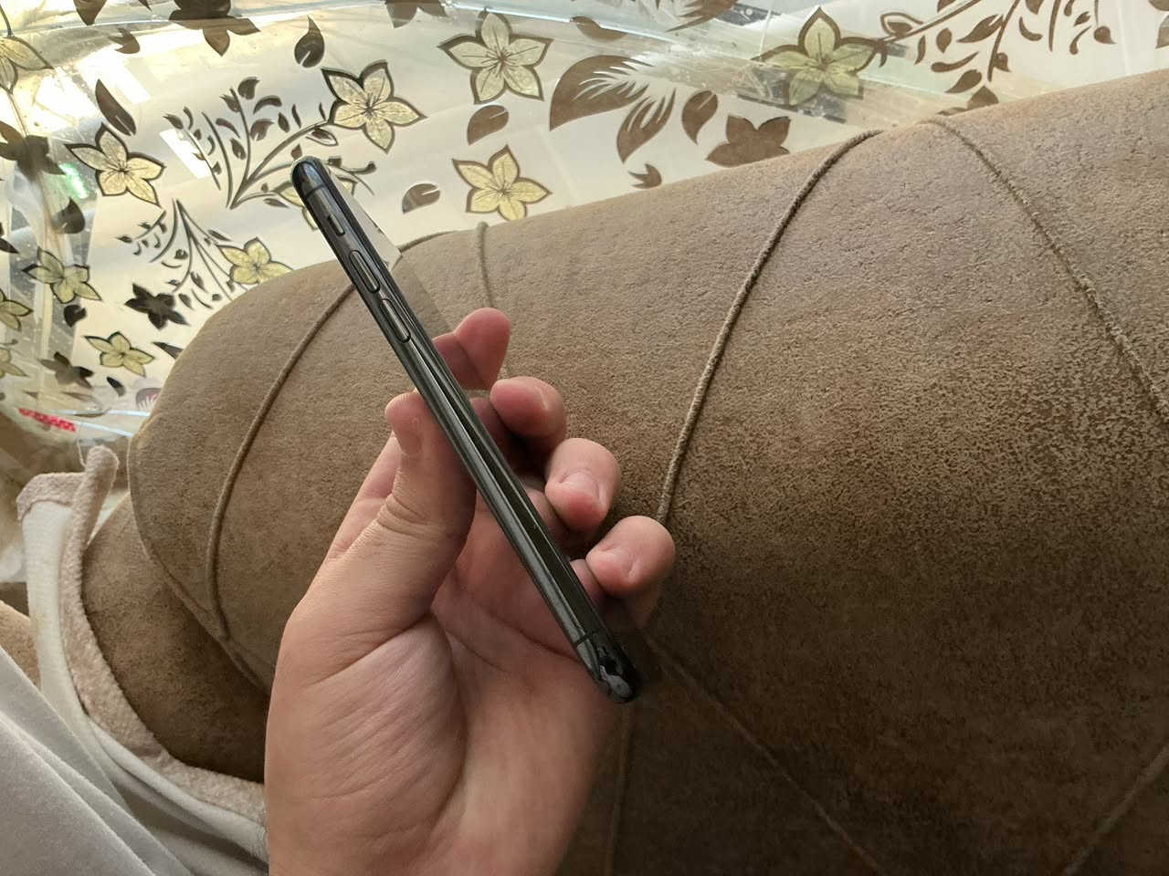 جهاز جديد بمعنى الكلمة وبلادي وما داخل بي صيانه مضمون ومكفول وترررر 

ذاكرته 64 

بطاريه 78 خير من الله لا صرف ولا شي 

كاميرات فيس إيدي شغال كلشي بلادي 

مستحيل تلكة هيج جهاز بنفس النضافه 

فقط الشراي والجناي والي يريد يريح باله بجهاز حلو ومرتب خلي يراسلني ❤️🫶 مكاني بغداد 

فقط جهاز بدون ملحقات


**إذا كنت صاحب هذا الإعلان وتريد حذفه لأي سبب، رجاءا أرسل رسالة إلى الدعم الفني**