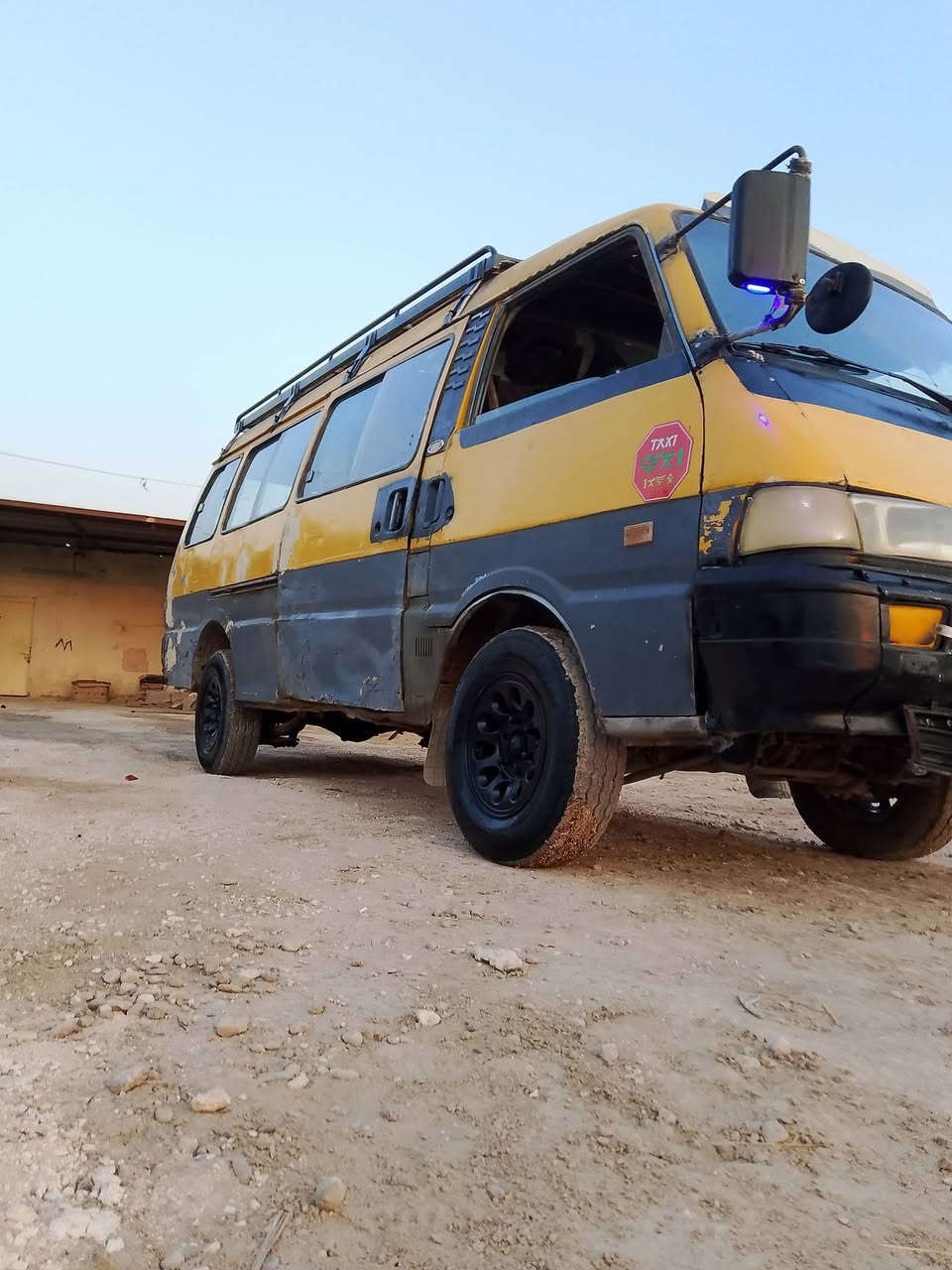 السلام عليكم كيا اسيا موديل 94 سنويه عضم عاج راعيه موجود مضروبه معجون بس تريد تنعيم وصبغ  تخم تاير جديد محرك بيه تنقيص وكير مكفول واكسل مكفول ملاحضه الدرج وسيباه مو النه يعني مو  وياهه السعر 30 وبيه مجال  المكان بابل اجبله  الرقم *********** اتصل
