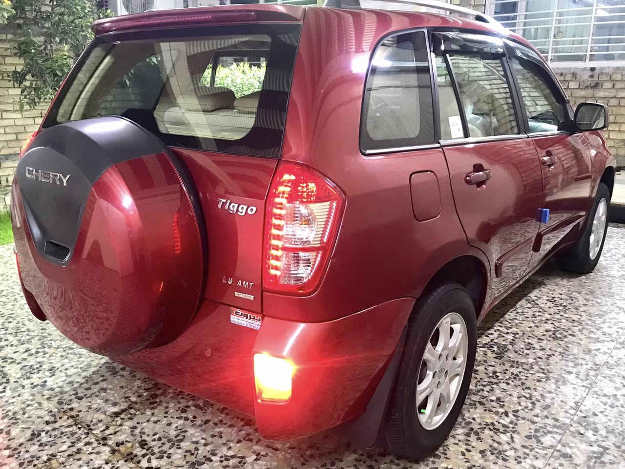 سلام عليكم شيري تيكو 2013 للبيع سيارة جديده مكفوله من صبغ وضربه وتبديل والخياس مكينة كير صدر تبريد كهربائية كله عله وضع الشركة رقم بغداد سنويه وهزه جديده تحويل مباشر سيارة تخم تاير باتري شاشة كامره حساس سبير مانازل سيارة اي نقص مابيه *********** مكاني بغداد شراي يتصل
