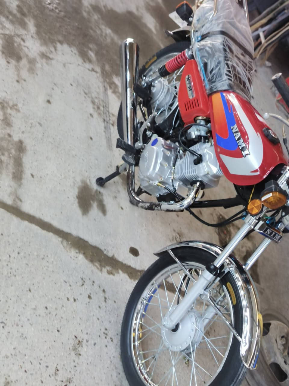 نامه امتياز موديل ٢٧ مكاني بابل مسيب ناحيه السده الهنديه صارله شهر من طالعه سبانه ما ممدود بيهاسعر ٧٧٥ وبيها مجال شراي شلع عيوني مو شراي لا طب تعامل موجود خاص وتصاب عل رقم ***********
