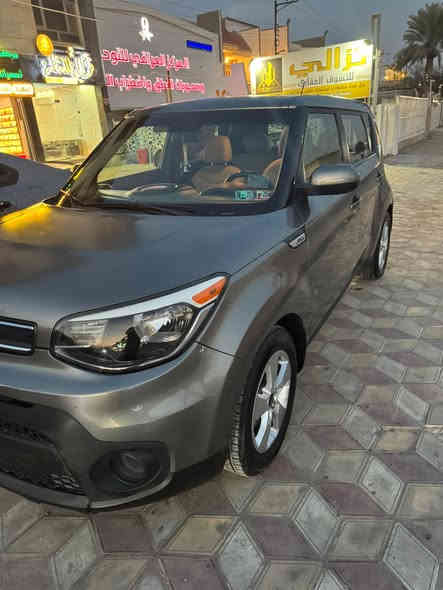 السلام عليكم كيا صول للبيع ٢٠١٩ ماشيه ٥٨ الف حادثه مرفوق بل صور  (سعر  ١١٥ وبيه مجال  ) رقم بغداد باسمي تحويل مباشر مكاني غزاليه شارع كفائات ***********
