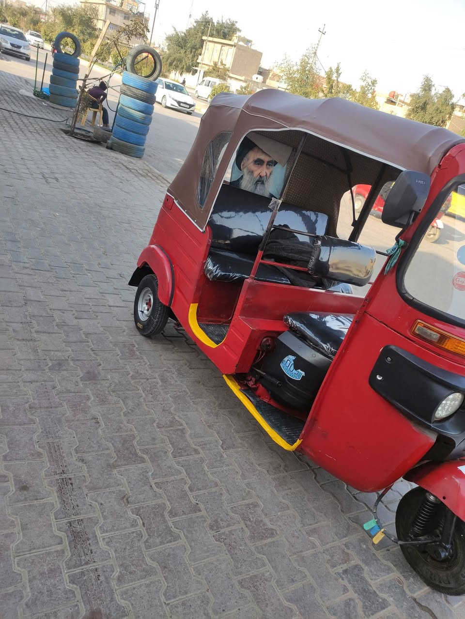 تكتك البيع موديل 18 اوراق أصولي مكينه 20 تخم تأير كله جديد مال جناي السعر 3600
وبيه مجال الشراي يتصل ويدلل ***********
