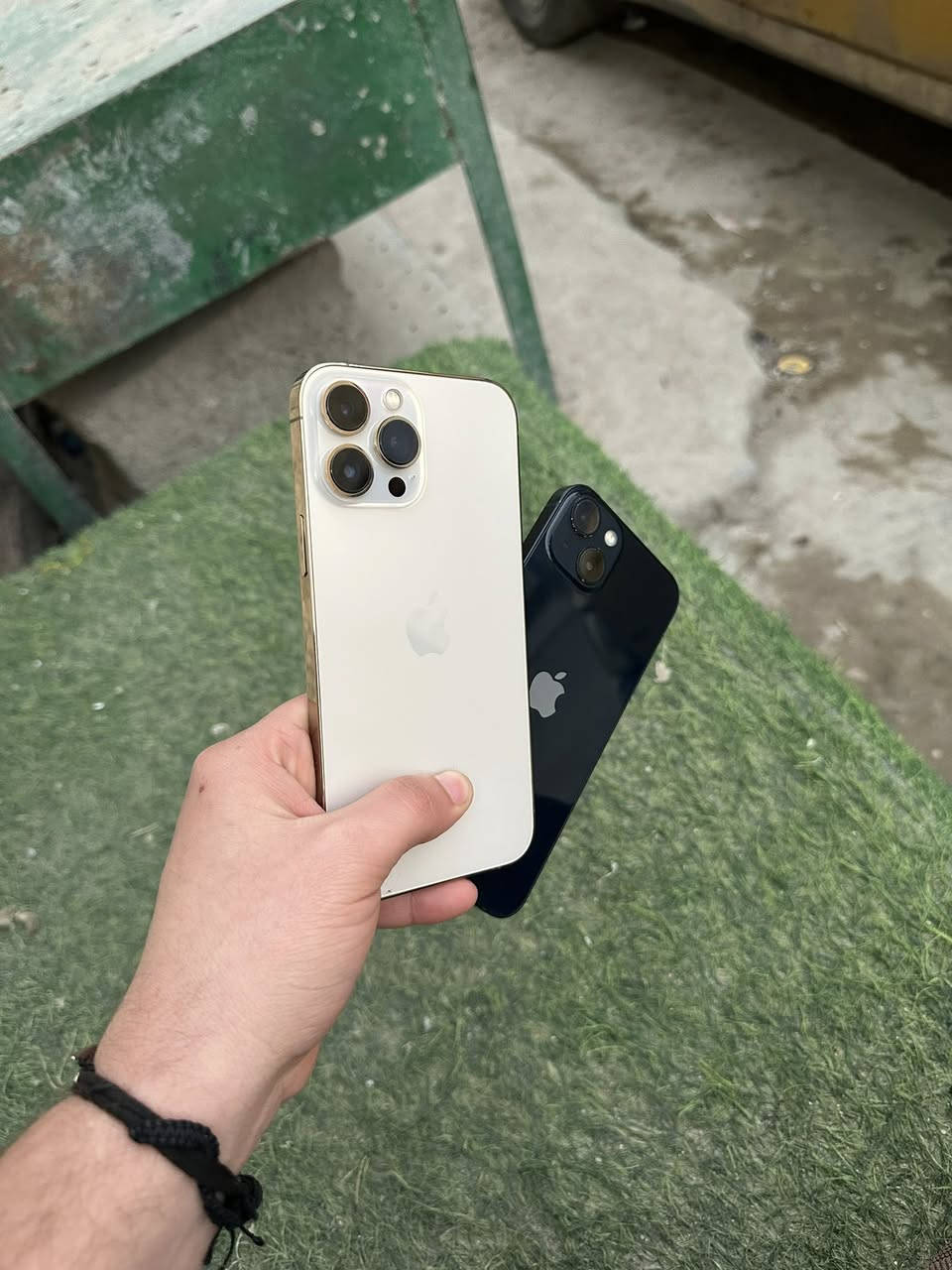 اجهزه عدد2
الأول 13برو ماكس

ماستر شرق اوسط 

256بطاريه100مستبدل تفصيخ

الون الذهبي كله شغال كامرات ✅اتصال ✅سيمكرت✅فيس ايدي ✅كله شغال بدون عطل وين متريد تفحص قطعه نضيفه ومرتبه 

تجي تفحص لحدً ماتمل شرط 

شاشه 3خيارات مستبدل شرط تفصيخ وين متريد تفحص الجهاز زلغ مابي ومكفول من العطل 

السعر;490وبي مجال بسيط

الثاني 13عادي

ذاكره 128بطاريه75

ماستر AAAشرق اوسط

الون النيلي شرط لامفتوح ولا مصلح

وتر بروف شرط مامبدل كلشي تجي تفحًص ع راحتك تفحص حاسبه تفحص وين متريد 

كله شغال كامرات ✅اتصال ✅سيمكرت✅فيس ايدي ✅ كامل مكمل قطعه مرتبه السعر 365 وبي مجال بسيط مكاني بغداد مدينه الصدر الاجهزه يرهمن بيع ويرهمن مراوس رقمي*********** واتساب وبخدمتك
