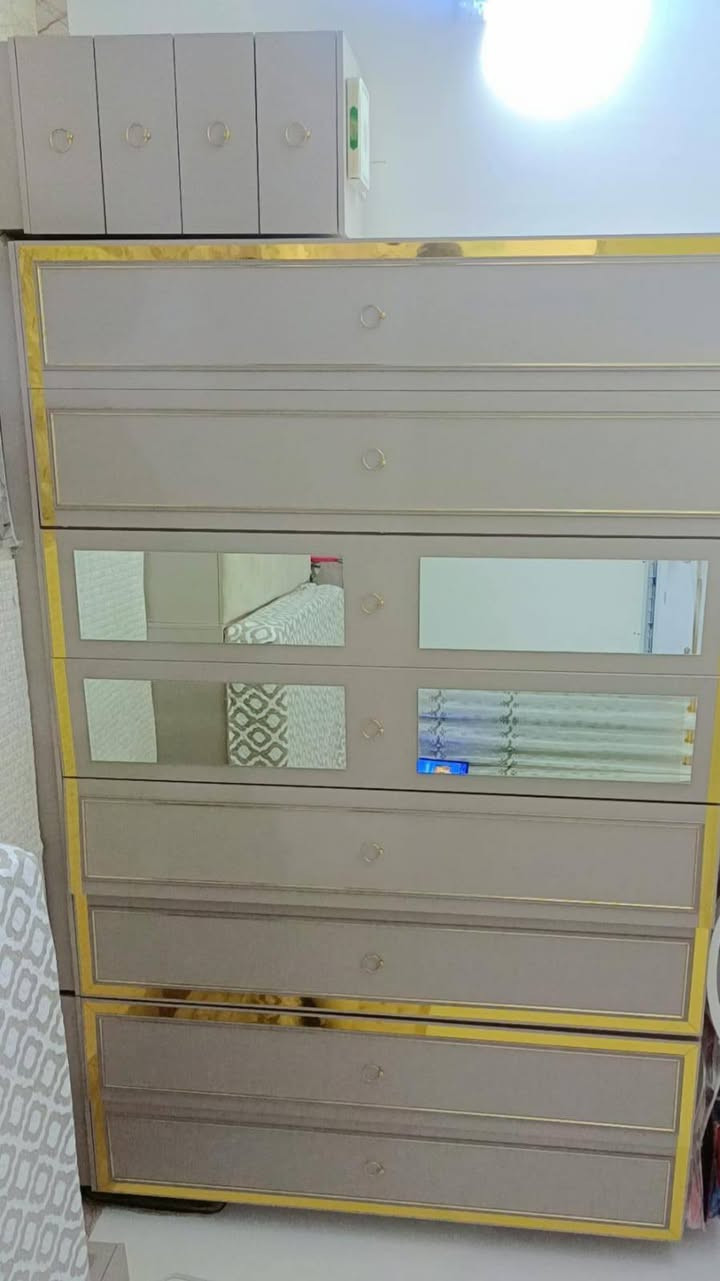 السلام عليكم مكلفه بالنشر غرفه كامله بسعر مليون وربع وبيها مجال ناس محتاجين كلش إلي يريد يشتري صدك يتواصل ويانه


**إذا كنت صاحب هذا الإعلان وتريد حذفه لأي سبب، رجاءا أرسل رسالة إلى الدعم الفني**