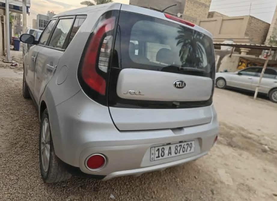 السلام عليكم
سياره صول 2017

داخل اسود بالكامل

شاشه  بيانو

مكينه مفتوح 2000

انظمة القياده سبورت وايكو  وطبيعي

رقم انكليزي جديد هزه جديده  حره

بيها ضربه بجم والشاصي بي اقل الشبر طخه 

سياره خير من الله 

السعر 118 وبي مجال 

***********
