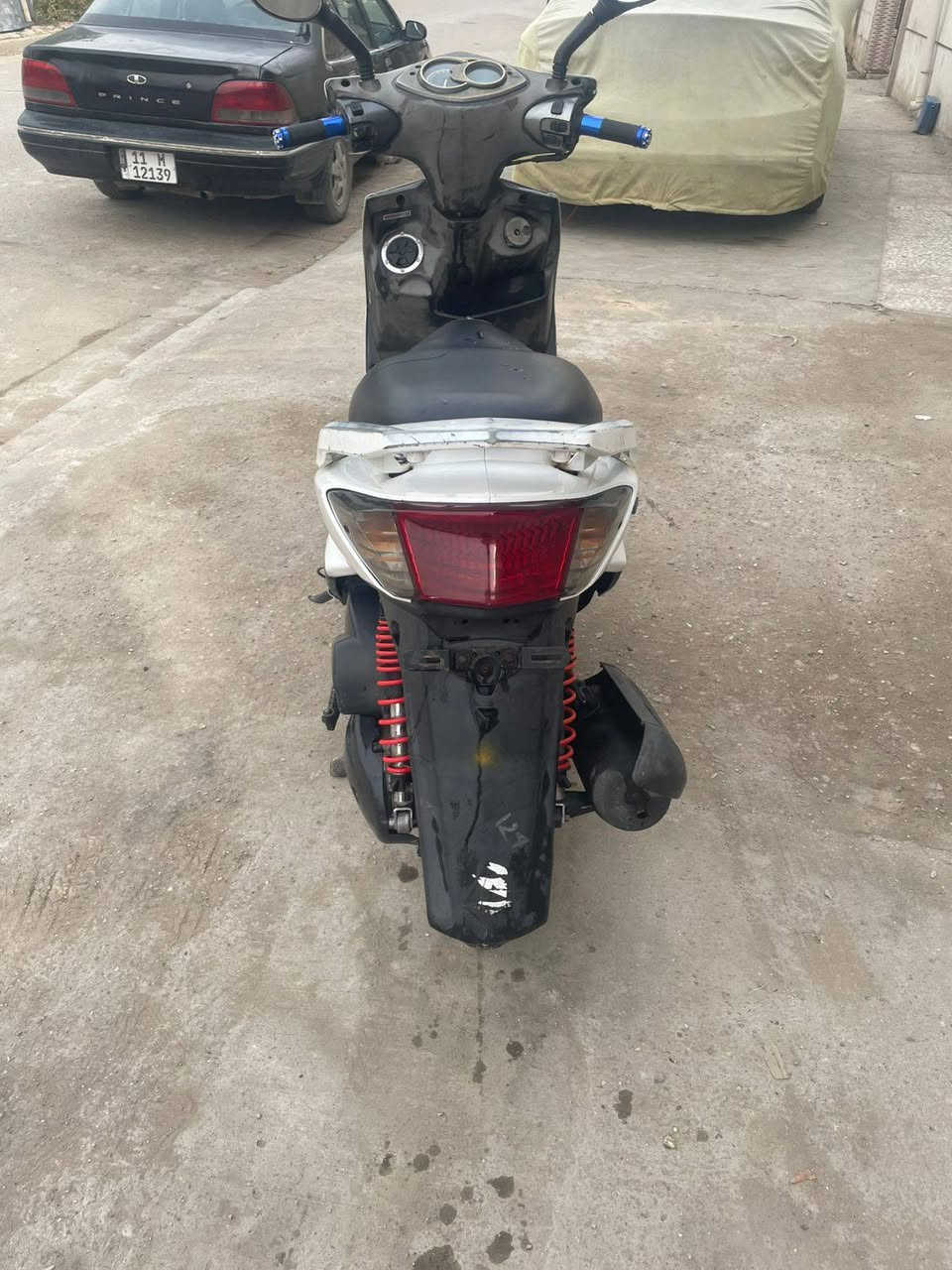 السلام عليكم سكنس فحل كابريتر نضيفه كلش وكلها شغاله شوكت متجيهه نكره سلف بل وقت ناعمه كلش كلهه بلاديه مختمه ختم واحد السعر 650 وبيهه مجال المكان البلديات ***********
