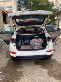 سيارة توسان خليجي 2017 ماشية 145الف بيها ضربة جاملغ الأيسر خلفي غير مص...