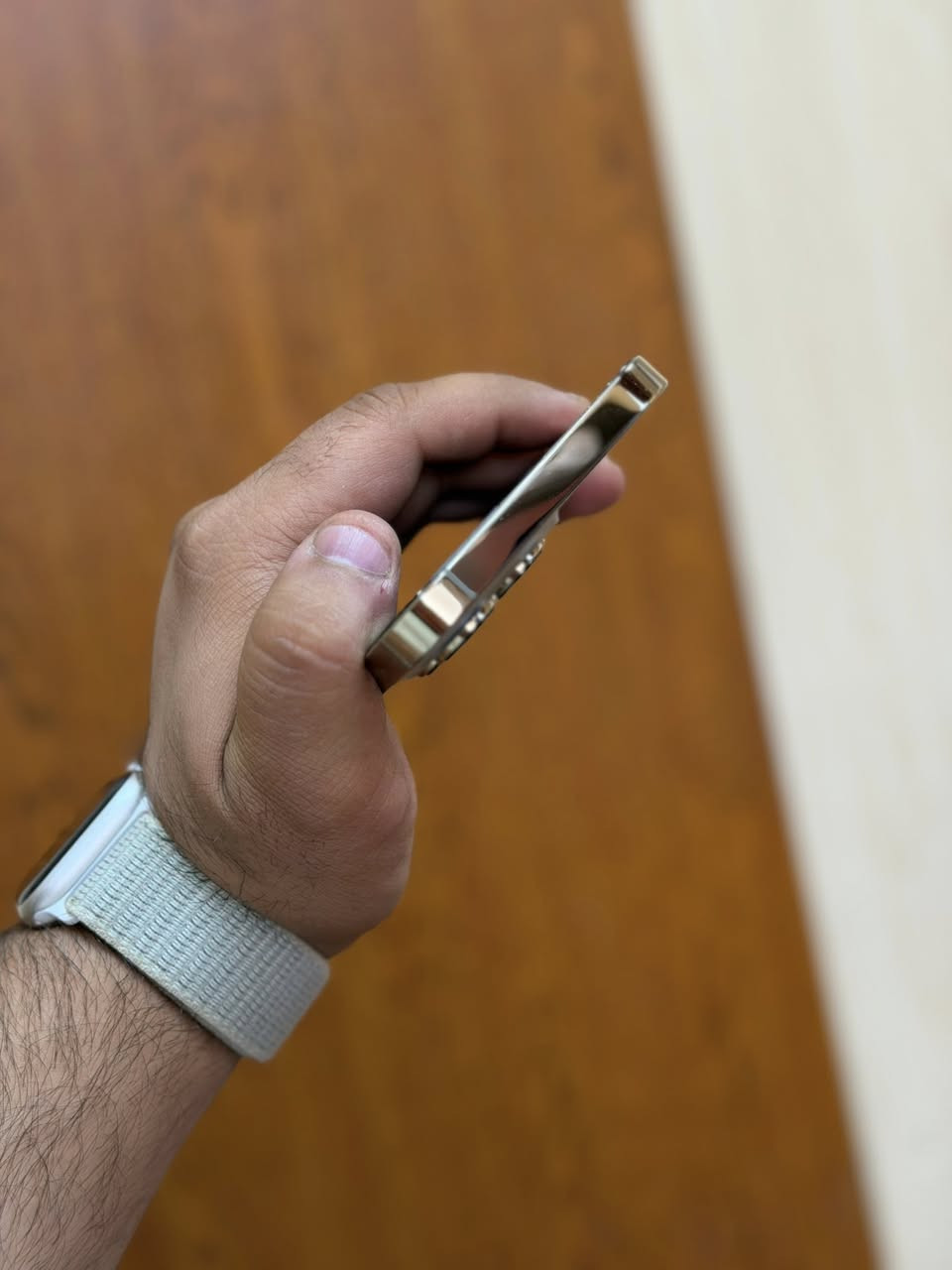 ايفون13 برو (صغير)
ذاكرة العملاقة (1/ تيره /1024)

بطاريه🔋89

نورمال شرط الجهاز 

تك سيم كرت مايعبر هوا

السعر 650 

فيس ايدي شغال

والي ماعجبه السعر ياخذ اغاته والاحسن منه يكون

مكاني موصل حي السكر  ماعندي توصيل 

***********
