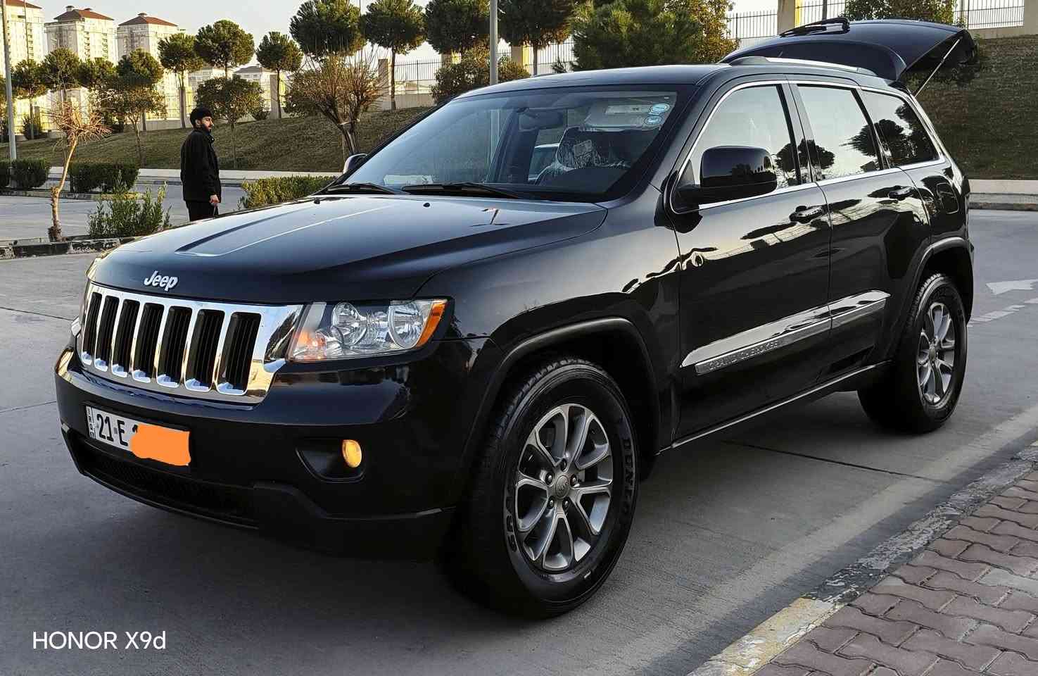 بسم الله سلام عليكم
جيب لاريدو مواصفات  2011  جدید بمعنا کلمه نضیف سیاره  فول فول مواصفات بدون بانو راما      تبريد صدر إطارة شرط  تبريد مركزي فديو  وخلف وتحكمات دواخل جلد  جدد بدون شك استيرن وبلوتوث وabsوauxوusbكامرة خلفي حساسات او بلوتوث او جيبي اس كشن كهربائي كشنات جديد بعده جيب بلادي تدفيه تبريد
اربع تراكشن  استيرن هيتر جنطا  امرايات  سياره واحد عله واحد   سياره جديد شرط كاعيات شركه  كل عل بلادي سياره مال بيت كير محرك كل شرط بدون فتح كل عل بلاد  سياره   كلش جديده    ماشيه حقيقي ١٠٤ ميل

 سنوية  رقم ان كليزي    كله جدد   مجددة بدون أي نقص كله شرط تخم تایر ویل بلاد اصلی صدر امامی خلفی100% جام بطاریه کل جدید شرط محر6سلندر مرغوب
سيارة كفاله من غرق او  ظرر او اي شي  ملاحظات سونار موجود بل منشور مابي سيارة مکان سليماني (((سعر 151))) رقم سنوي هزا جديد لحد 2030 بسمس 
***********رجا مو شرای  لاتكسر حلال ناش احترامی للکل  محترام
