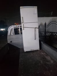 ثلاجه للبيع شرط الشغل للإستفسار الاتصال على الرقم 07706595454
