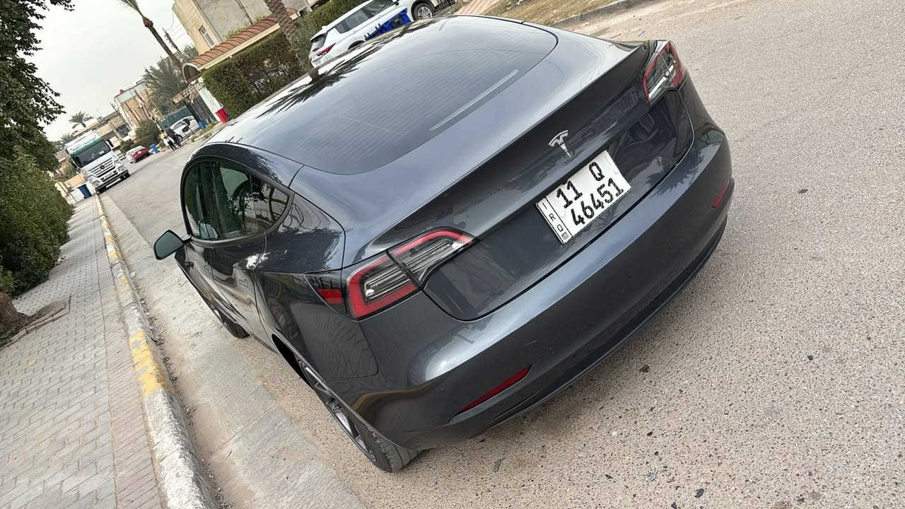 السلام عليكم للبيع
تسلا 3 موديل 2023

لون رصاصي

ماشية 31 ألف mi

1 ماطور

السياره حادثه الجاملغ الامامي اليسار مصبوغ نصفه  +بارد بسيط بالجاملغ الخلفي اليسار / صور الحادث ورقم الشاصي موجوده  مع الصور 

الايرباك سليمه شركة 
السياره اونلاين

مواصفاتها: 

-مقاعد جلد اسود

-سقف بنرامي كامل 

-كامرات جانبيه تفاعليه مع الاشاره

-رادار تفاعلي يضهر لك السيارات ع الشاشه 

-جنطه كهرباء 

وبعد موجوده عده مواصفات مامذكوره

مكان السيارة بغداد العامريه

رقم السيارة بغداد 

السعر 16900$

***********

***********
