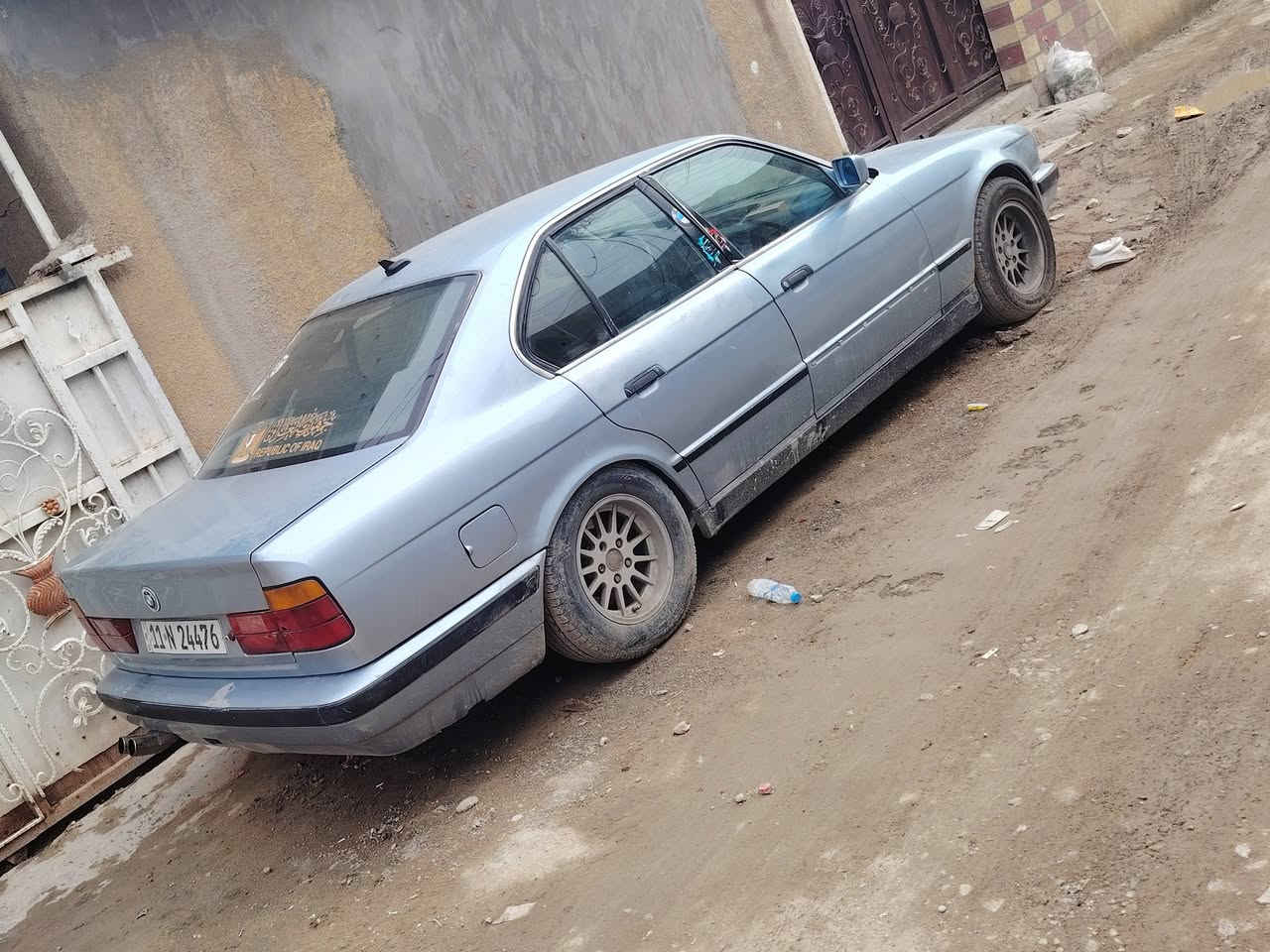 السلام عليكم بي ام 525 مسكر وارد ياباني مكينه كير مكفول السياره بلاديه لاصبغ ولا تبديل بيها رصعات خفيفه جهة السايق نقوصات بسيطه راديتر تبريد نزرف قبل فتره تبريد شغال ثلج صدر الخلفي نص عمر صدر امامي جديد سياره بأسمي رقم بغداد للتواصل ***********
