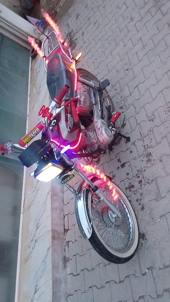 سلام عليكوم عندي هاي درجه لل بيع موديل 2019 تايكر 4كير كهربائية كله شغال مكاني كركوك فيلق لاصرف ولا بخار صلنص فول صوت سعر 375وبي مجال قليل وهاي رقم ***********
