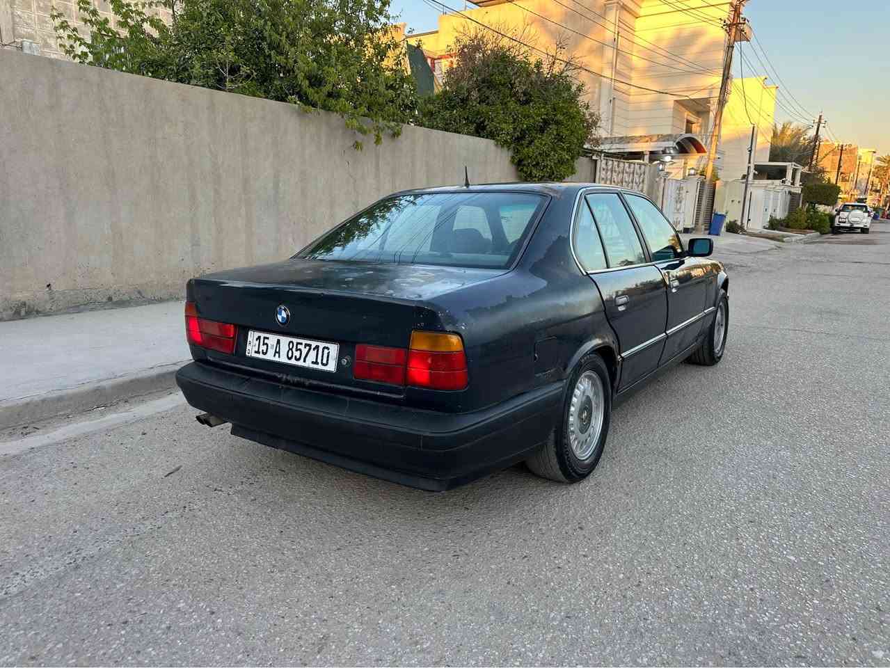 سلام عليكم
للبيع بي ام موديل 1992 اصل 
حجم 525 شادلها مكينه 28 مسكر فانوس
كير عادي سياره اول ثاني ثالث بطناش ومعدل خير من الله
مكينه كير جدد. رقم انبار مشروع نكليزي تحويل مباشر. 
كهربائيات كلها ع لبلاد صدر خلفي امامي كله جديد تخم تاير كله جديد سياره مكفوله من ضربه وصبغ يحتاجلها صبغ فقط سياره كليها كت كامل m دعاميات ودوس. سياره ترايها كلش حلوه ناعمه كلش. سعر 47 وبيها مجال مكاني بغداد حي الجامعه. *********** بغداد, العراق
