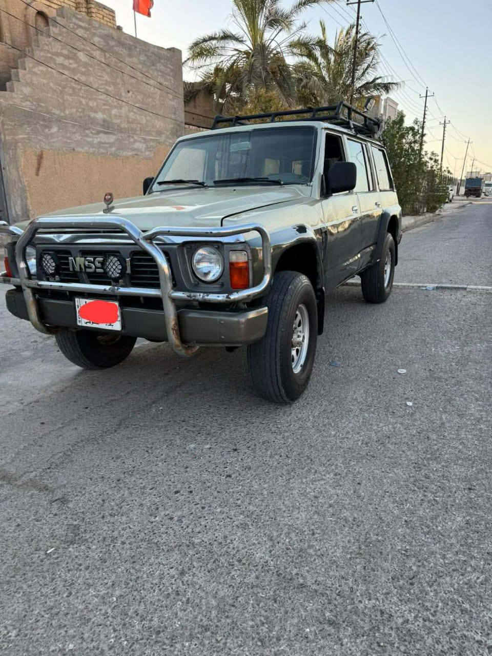 السلام عليكم نيسان مربع للبيع موديل 90 السعر 60 ورقه وانتصار على هذا الرقم ***********
