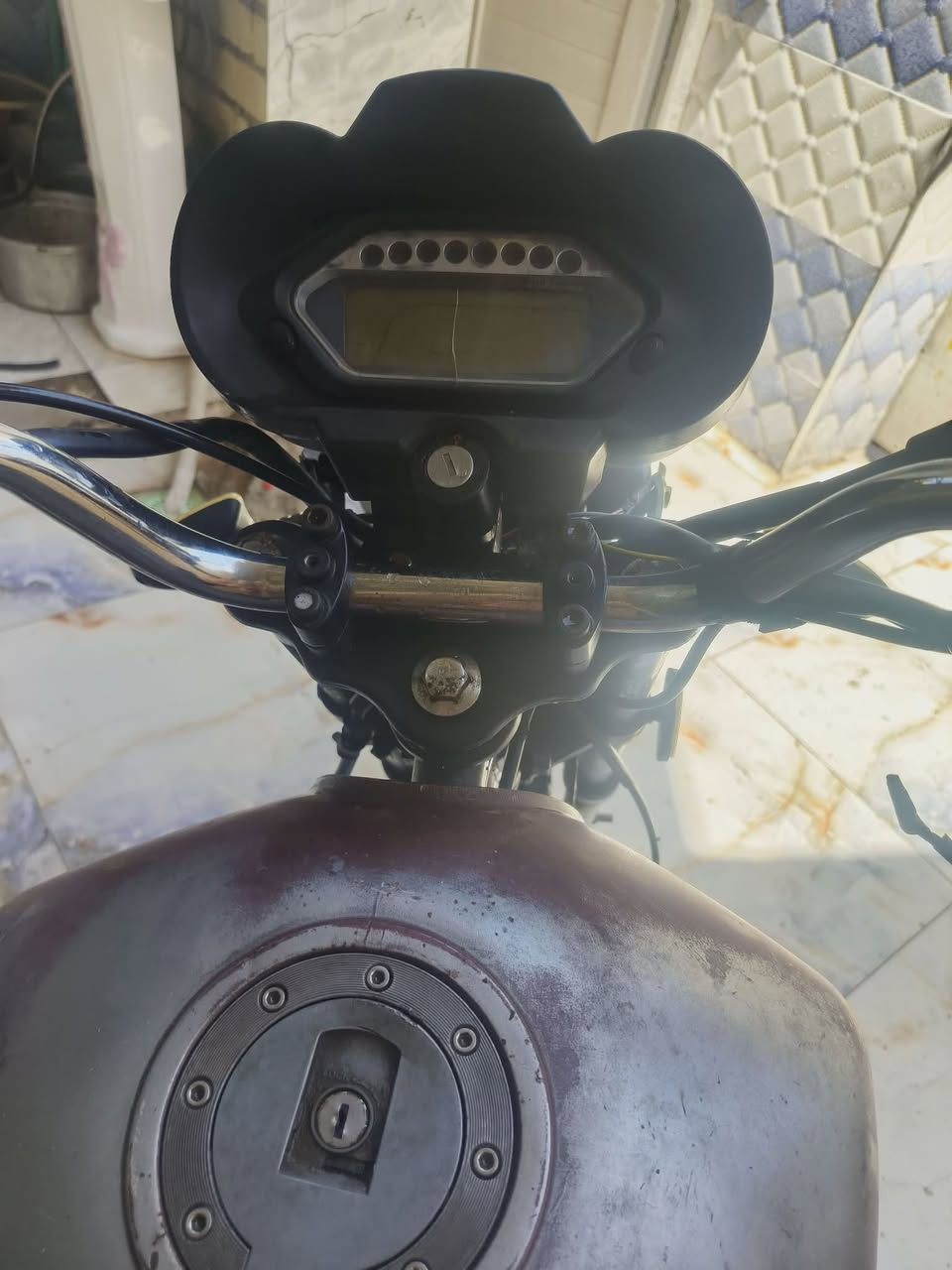 جمرة موديل 20 بدون اوراق مكفولة سرقه وعشائر معمره باتري وتايرات جدد وعينه وكلج جدد تراي وين ما تريد شرط مكينه بلاديه مكاني بغداد فلكة حي النصر ب 425  مجال بسيط ***********
