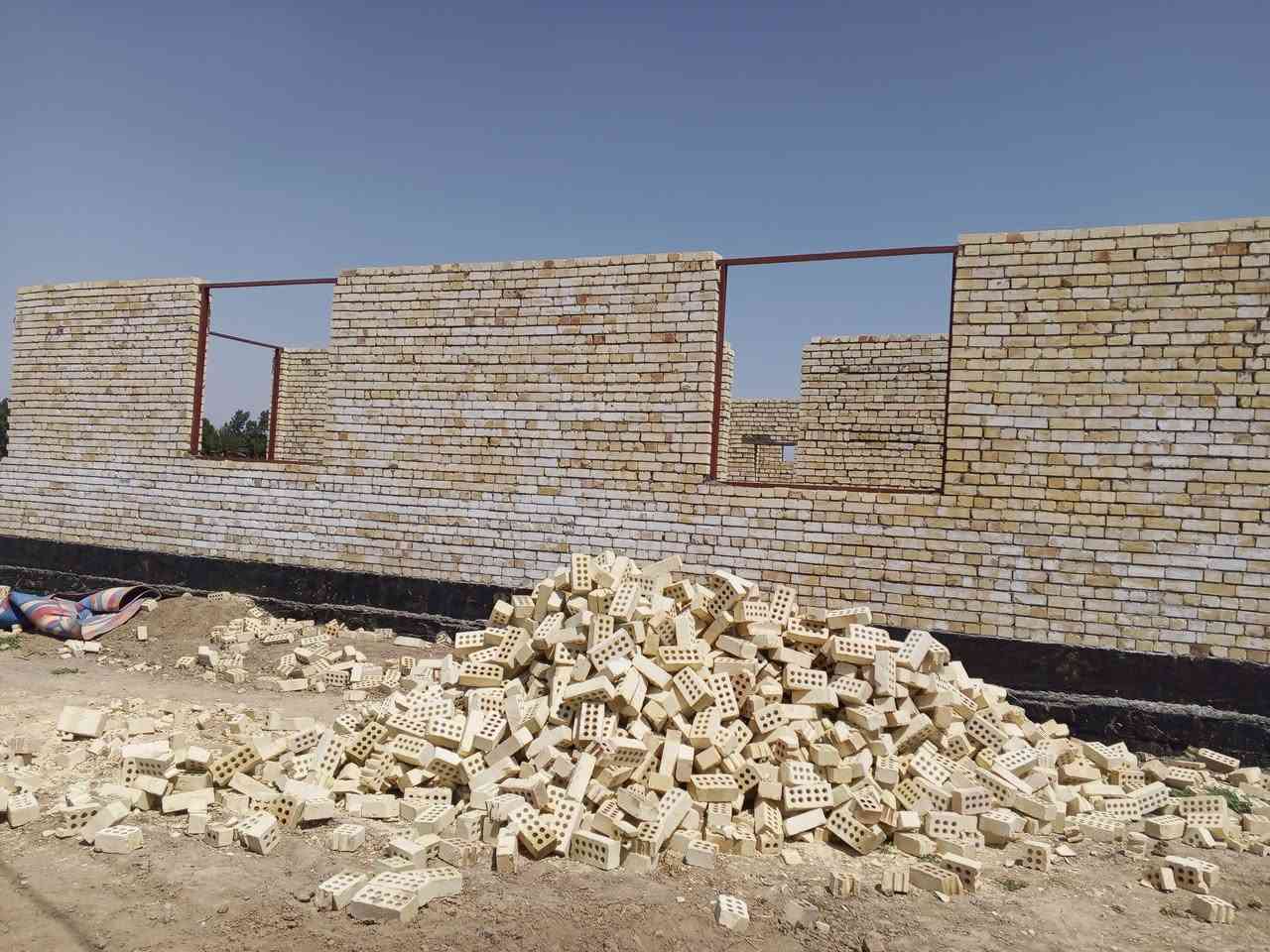 *********** السلام عليكم خلف بناء متفرع مكان الدوره
