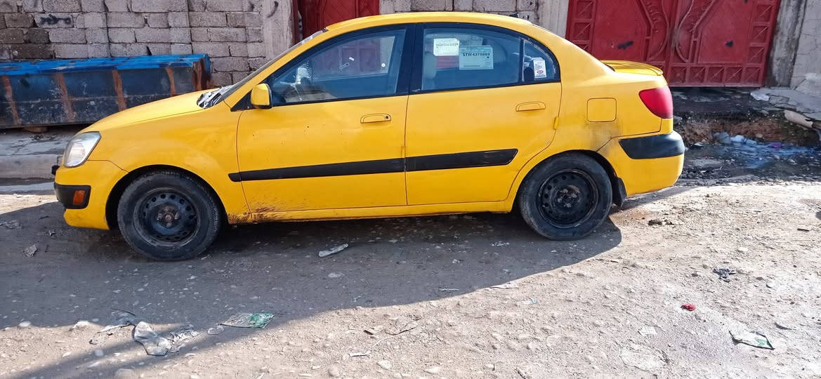 كيو  ريو الفين وثمانيه باسمي سنويه 2030 كاربون الكتروني السعر 73 وبيه مجال  اي استفسار رقم واتساب /اتصال *********** /الموصل الجانب الايمن السياره  موجوده
