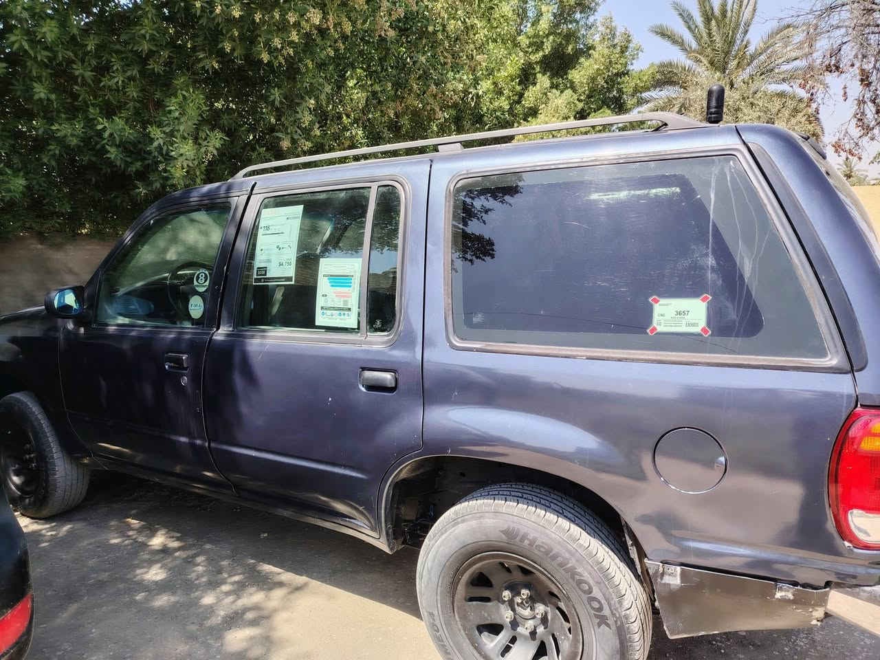 السلام عليكم للبيع فورد اكسبلور 1998 لون نيلي كشره نضيف جدا  مكينه VVT-l فيشه وبطل مكينه وكير وحداديه بالكارتون تخم تاير جديد غرفتها جديده منضومه زنون جديده رقم بغداد مشروع وطني رقم بغداد انكليزي   السياره  بيها صبغ عام للجماليه اثر جراد فقط السياره جاهزه  السعر 53 بيها مجال عنوان بابل الحله ***********
