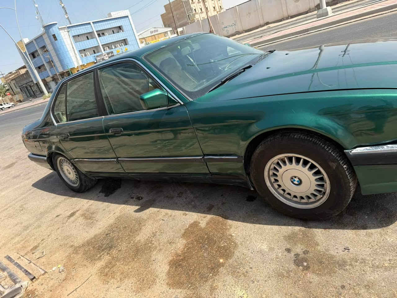السلام عليكم للبيع BMW735 صبق عام او بيهه ضربه بلباب الكدام جهت العبري مكينه كير مكفول حداده تخم تاير جديد كهربائيات كلهه شقاله تبريد ثلج سنويه ل27بسمي السعر 45 اوبيهه مجال رقم صاحب السياره *********** مكلف بلنشر
