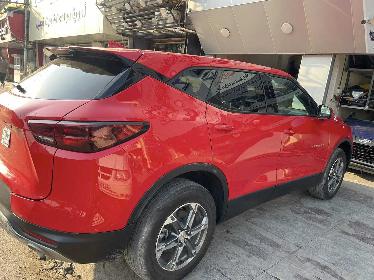 السلام عليكم بلايزر موديل 24 LT مكينه 4 سلندر تيربو
السياره جاهزه حادثها طخطخات ومصبوغ بيها 4 قطع
السعر 150 بدون رقم 
*********** حيدر
