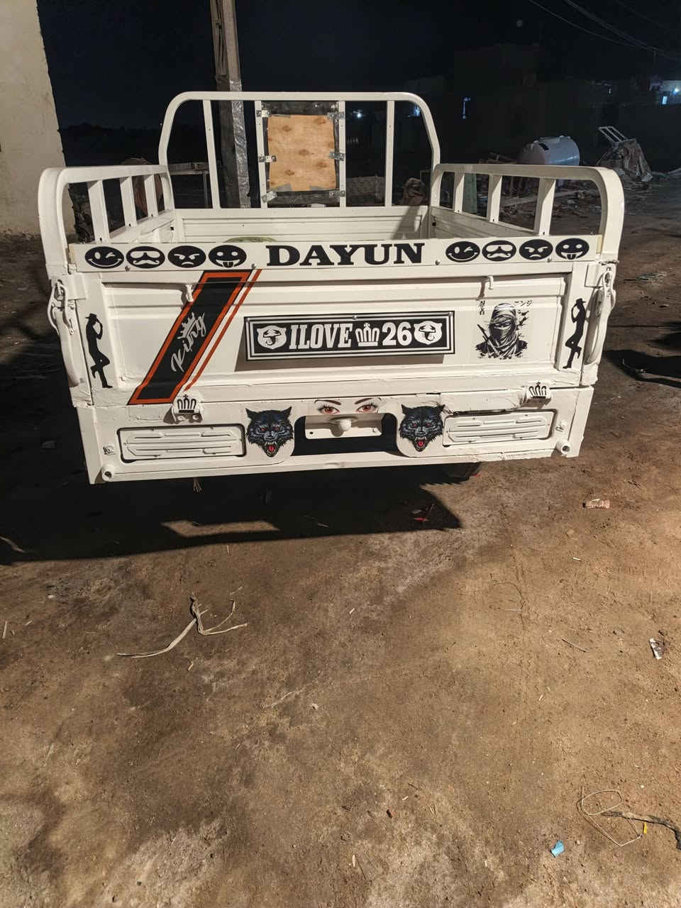 السلام عليكم ستوته دايون تعمير 26اوراق اصولي وكيل   موديل 2018 ستوته جاهزه وخير من الله سعره مليون و 650وبيه مجال حك جيه  مستعجل عل بيعه  ***********
