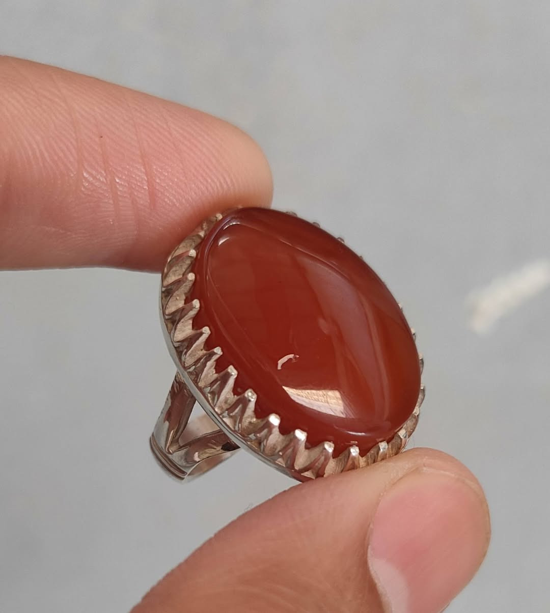 الي يحب يحجز يراسلنا على الواتساب  ( *********** )
او التواصل على الخاص 

اهلاً وسهلا ومرحبا بكم 

💯 خاتم بحجر العقيق اليماني الأصلي 💯

💢 ذات مظهـر وجـودة ممتـازة  💢

⭐  قـطـعـة تسـر النـاظـريـن  ⭐

 يـتـوفر خـدمـة تـوصـيـل لجـمـيـع مـحـافـظـات الـعـراق 💫

فضل التختم بالعقيق 

عن الحسين بن علي عليهما السلام قال: قال لي رسول الله صلى الله عليه وآله و سلم " يا بني تختم باليواقيت و العقيق فإنه ميمون مبارك و كلما نظر الرجل فيه إلى وجهه يزيد نورا ً و الصلاة فيه سبعون صلاة )،
