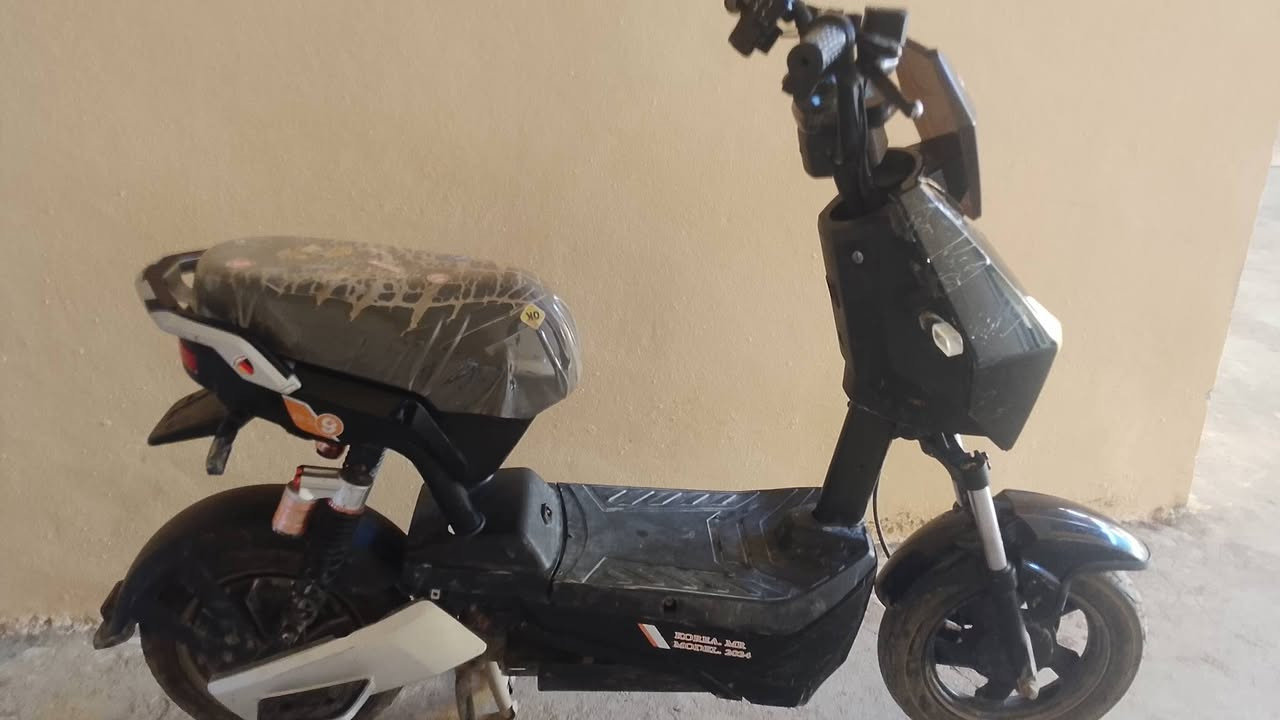 البطاريات شغاله ونظيف محافظه نينوى وسعر 180,000.         ***********
.
