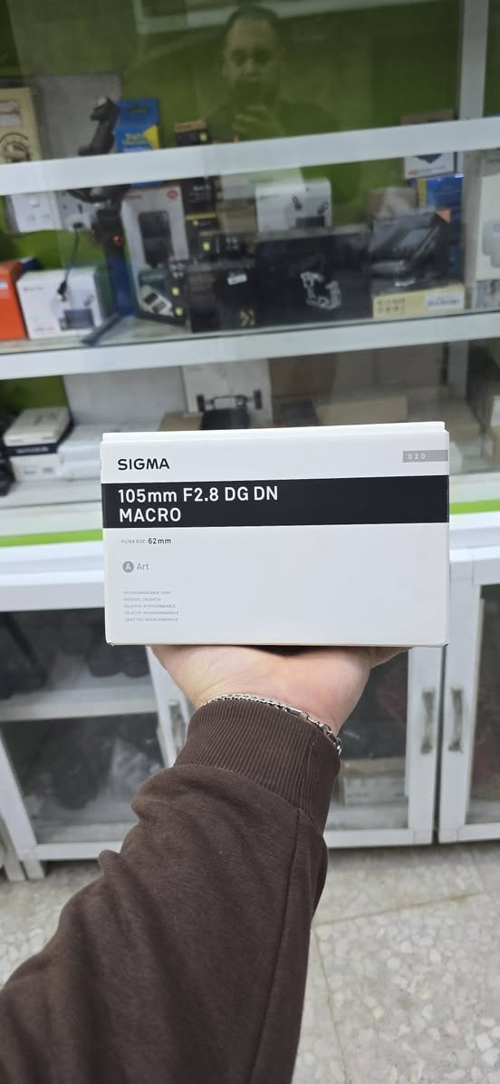 سوني A7III سعر بدي مليون و325الف
سكما28.70•F2.8 سعره 700الف 
سكما  105•F2.8 سعره مليون و75الف
نضافه كلهن 99%كامل ملحقات مع كارتون
مكاني بابل 
***********
***********
