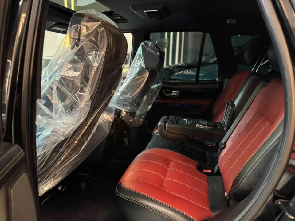 Range rover sport 2012 سلاو ره نج رؤفه ر فوول فوول مواسه فات ئؤتؤباى گراف كلين تايتل كه له ديفيدى سوندوق شه فت ناو سور ره ش ته له فؤنه كه ى تيايه ي شاشه كان سه ياره كه كلينه بؤ نرخ نامه بنيره يان ته له فون بؤ ئه م ژماره بكه *********** أربيل, العراق
