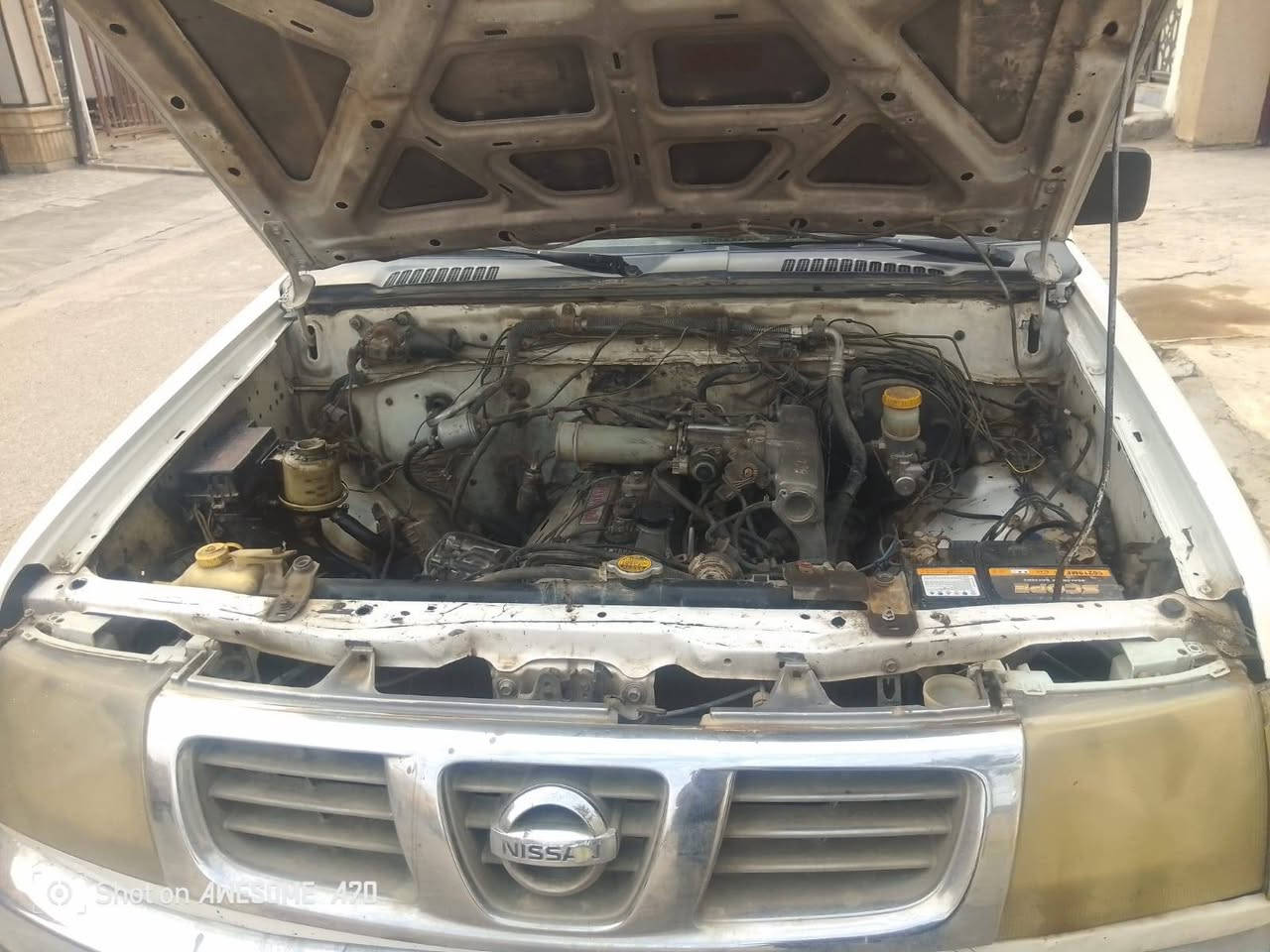 سلام عليكم
 اللهم  صلي على محمد واله وصحبه المنتجبين
  من رخصة الاخ ادمن الصفحه
 رمضان كريم 
اخواني
عندي بيكب نيسان موديل 2000 كير اوتوماتيك بلادي وارد امريكي محرك ينقص تخم تاير تبريد  قماره وربع يعني أربع تقاعد فقط بيع باسمي مكاني بغداد رقمي***********. نهايته55
