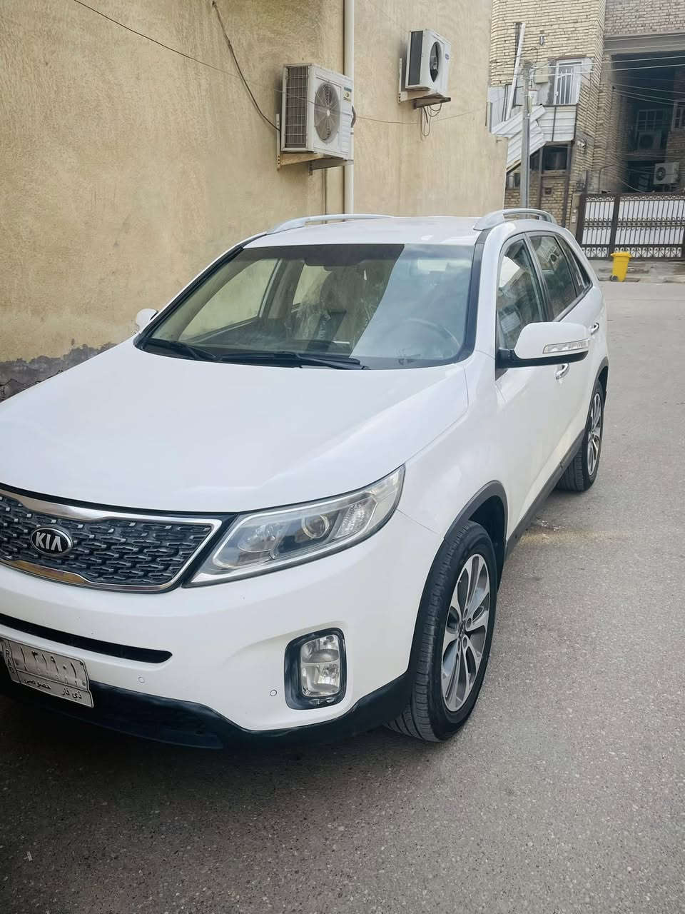 يا الله  كيا سورنتو 2015 
خليجي v6 
سبعه راكب. 
كفاله  عامه  من حتى دعاميات ما عدا بارد قليل 
3 قطع تبرد + تدفئه 
شاشه كار  بلي +كامرا 
يدات نيكل 
ويل كب عدد 5 
تخم تاير جديد
حداديه وصدر جديد
ماشيه 160 
رقم ذي قار باسمي 
***********
مكانه ناصريه مركزز

