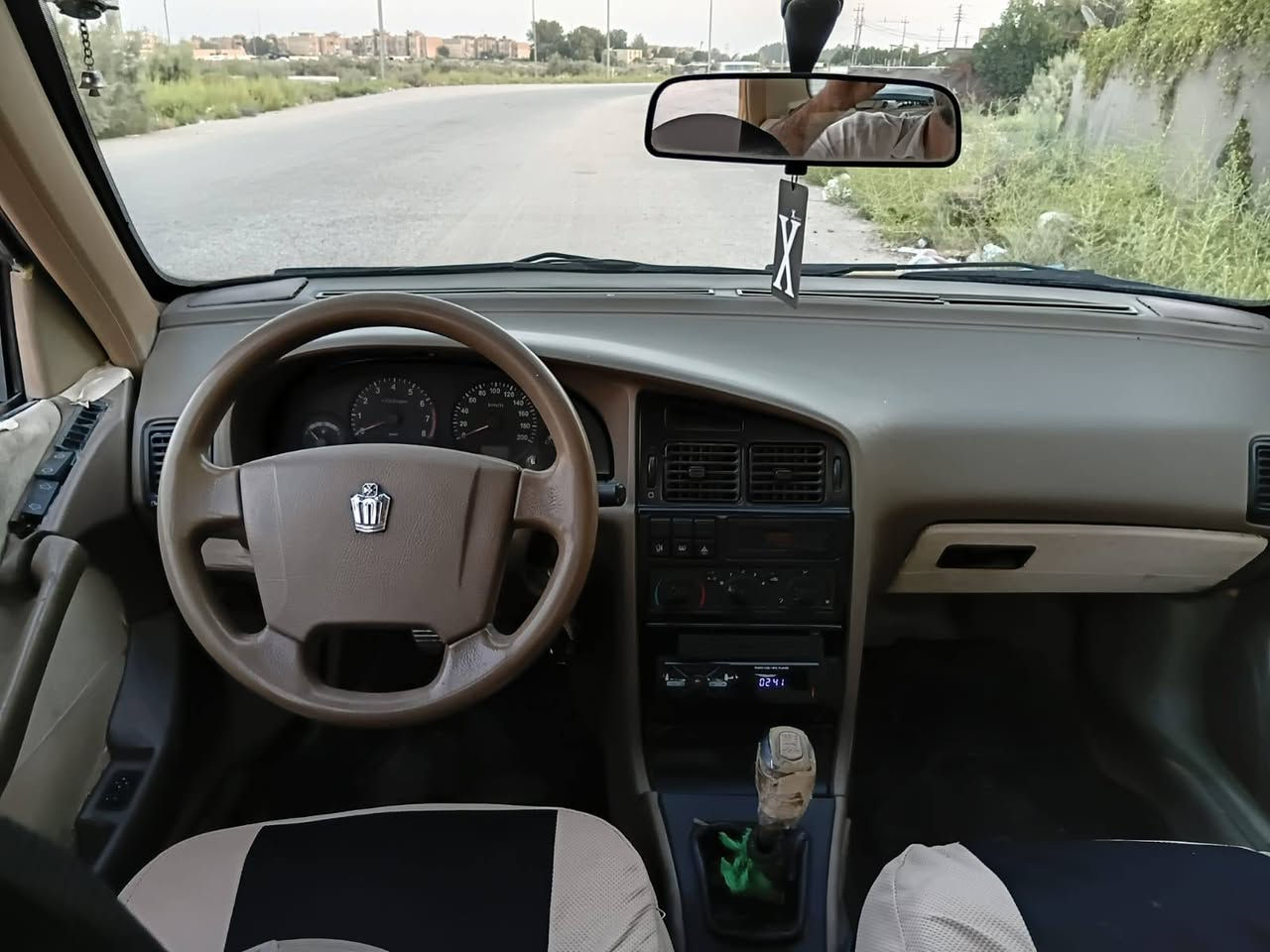 سلام عليكم بيجو لميس ٢٠١٠ داخل عسلي مصفره هيأه وغرامات كير مكينه فرنسي جدد تخم تاير السهر ٢٦ وبيها مجال مكاني الاسكندريه حي العطاء رقم الهاتف ***********
