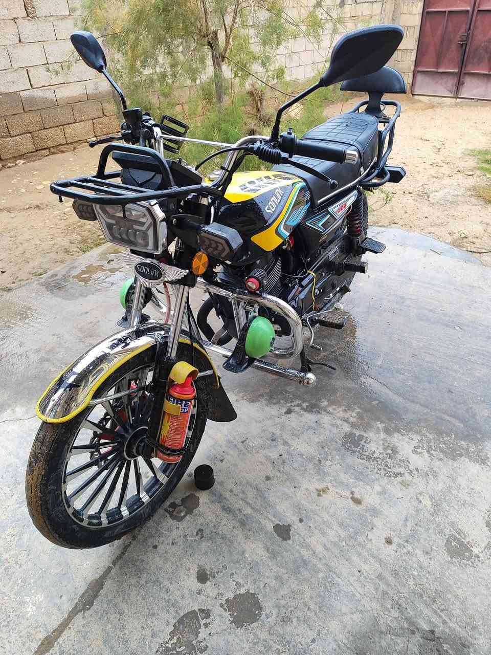 السلام عليكم دراجة سولنك 25محرك 200 زنجيل للبيع ويرهم مراوس حسب القناعة مكاني القائم حصيبة ***********
