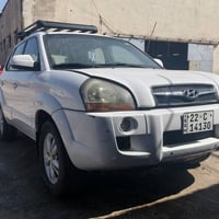 توسان 2009 سياره جديدة حلوه ما نقصة برغي تخم تاير حداديدة امامي خلفية ...