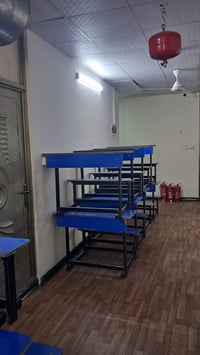 رحلات مدرسية للبيع حديد ثقيل المكان بغداد السيديه سعر الوردية٢٠ الف  ا...