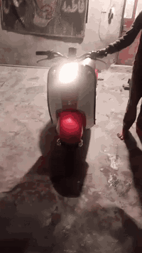 بلنشر • ١٨٠ سي سي • نقصها باتري