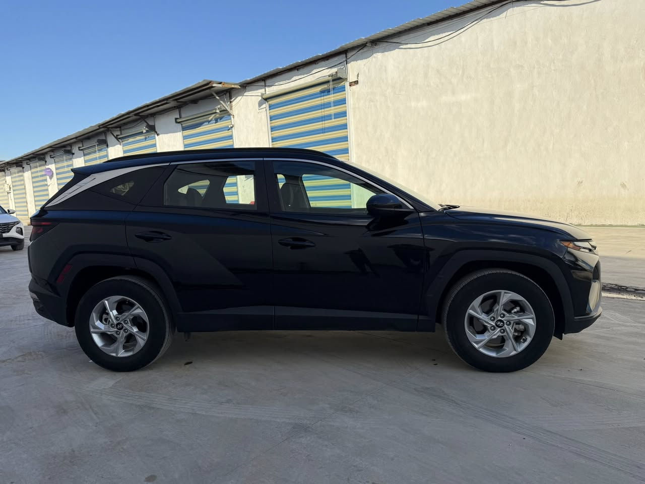 السلام عليكم 
هونداي توكسان
وارد امريكي
2024
اللون اسود
دخول جديد وترقيم جديد
بعده بوضع الزيرو 
ماشيه 12000
المواصفات
SEI
بصمه
كامره
شاشه جبيره
مود درايف 4وضعيات قياده
لد امامي نهاري
اشاير بالمري
رادار امامي
رادار جانبي
رادار خلفي
محرك2500
دفع رباعي4*4
ويل كب حجم 17
داخل اسود ملكي
كشن السائق  كهرباء
تدفئه بالكشنات الاماميه
اطفاء ذاتي
اوتو هولد
شحن لا سلكي
مخارج USP وتايبسي
مخارج 12فولت 
جنطه كهرباء
تحديد مسار
تنبيه خروج عن المسار
نقطه عمياء
مرائه عاكسه للضوء
نضام منحدرات
نضام ملاحه
نضام خرائط
كار بلي 
ترحيب عنده الاقتراب
سايد بريك بصمه
وبعد بيه مواصفات اخرى
السياره بعده بوضع الزيره جديده جدا جدا

صور الحادث بالمنشور والتفاصيل كله موجوده

بوند صبغ وجاملغ الباقي كله مكفول الشاصي مكفول
ايرباك ستيرن وبرده

صور الحادث بالمنشور
وكل التفاصيل بالمنشور 
اتصل وتدلل
للاستفسار ***********
بيع فقط
السعر 184$
الموقع بغداد الكاظميه چكوك
