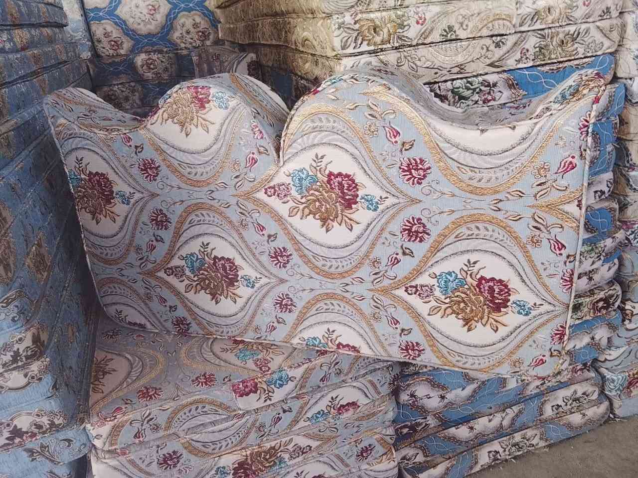 جلسات عربية كويتي جديد جميع الألوان و الموديلات متوفره توصيل جميع المحافظات تواصل و استفسار واتساب ***********
