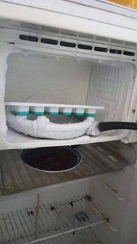 ثلاجه تجميد • نضيفه • ما بيها عطل