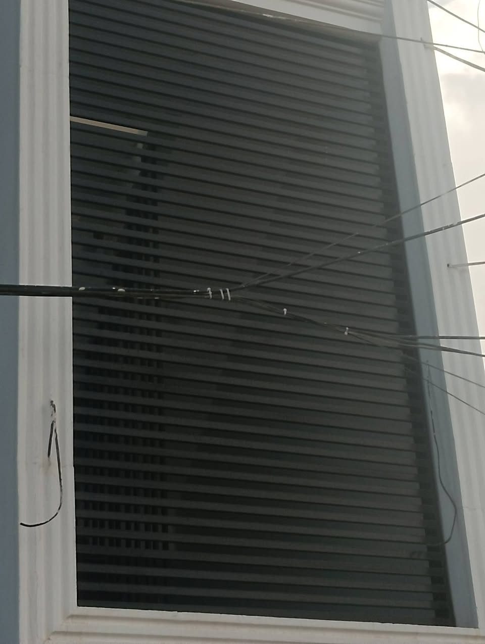 صباغ حديد بواب + شبابيك + محجرات + تنضيف 
الوان + زنجار  / ابسعار مناسبة 
الهاتف ***********
