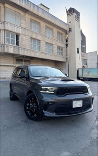 🚗 للبيع دوج دورانكو RT موديل 2021 🔥 ▪️ محرك 5.7L HEMI V8 ▪️ اللون: رصا...